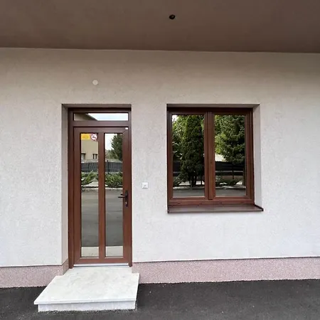 Apartment Forum 1 *