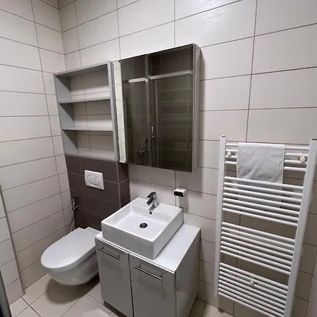 Forum 1 Apartment *